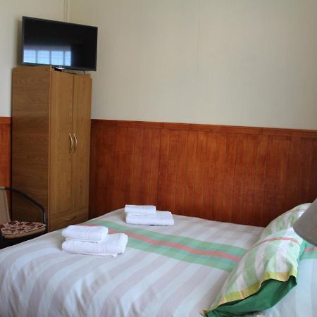 Hostal Y Cabanas Ainil Punta Arenas Exteriér fotografie