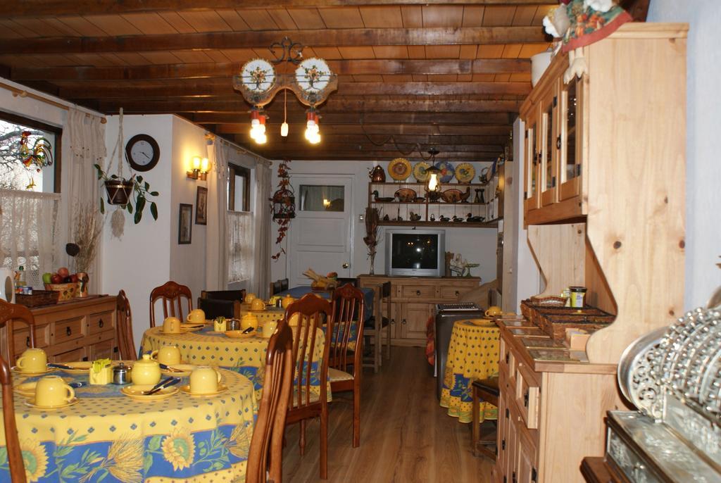 Hostal Y Cabanas Ainil Punta Arenas Exteriér fotografie