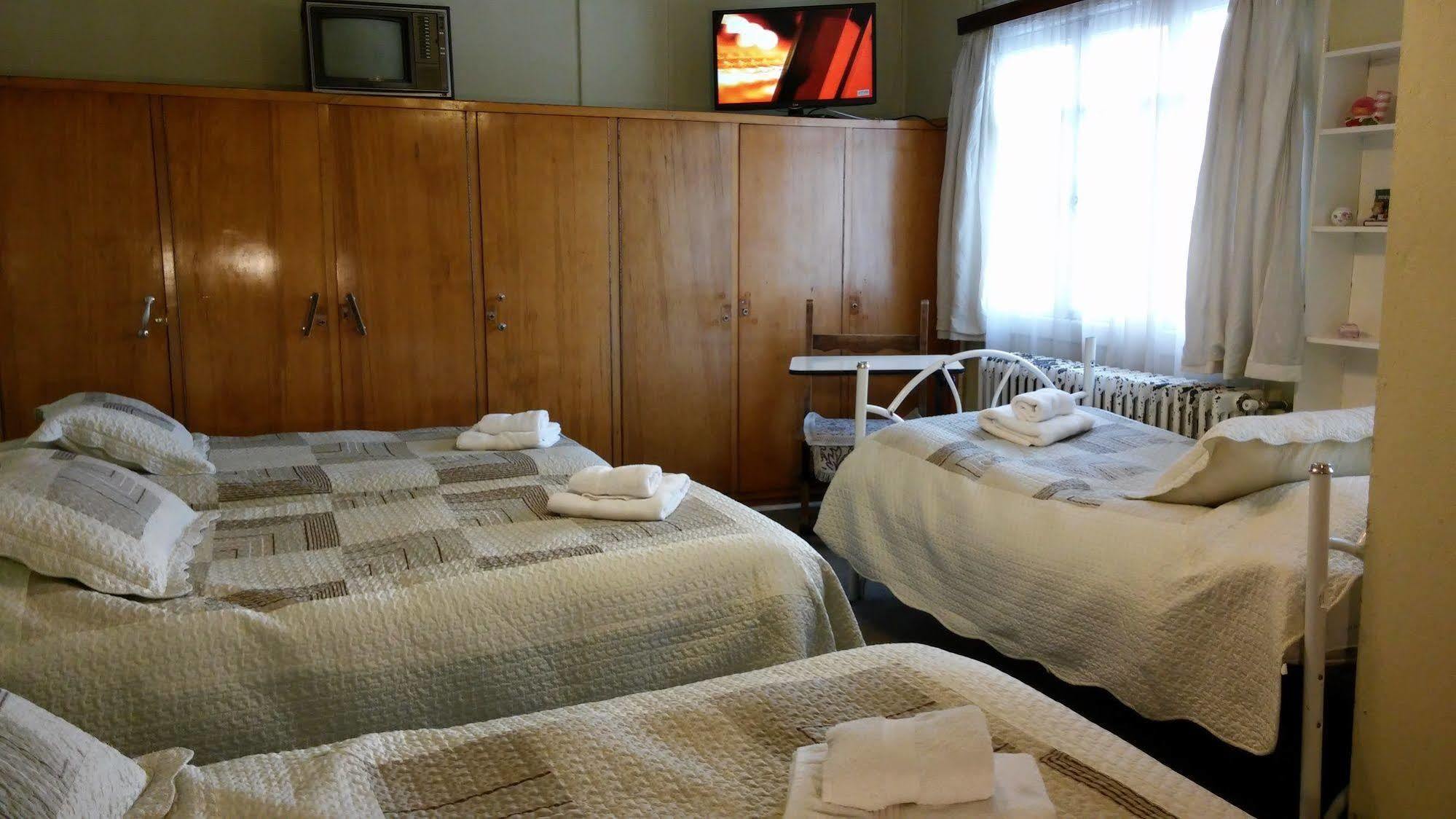 Hostal Y Cabanas Ainil Punta Arenas Exteriér fotografie