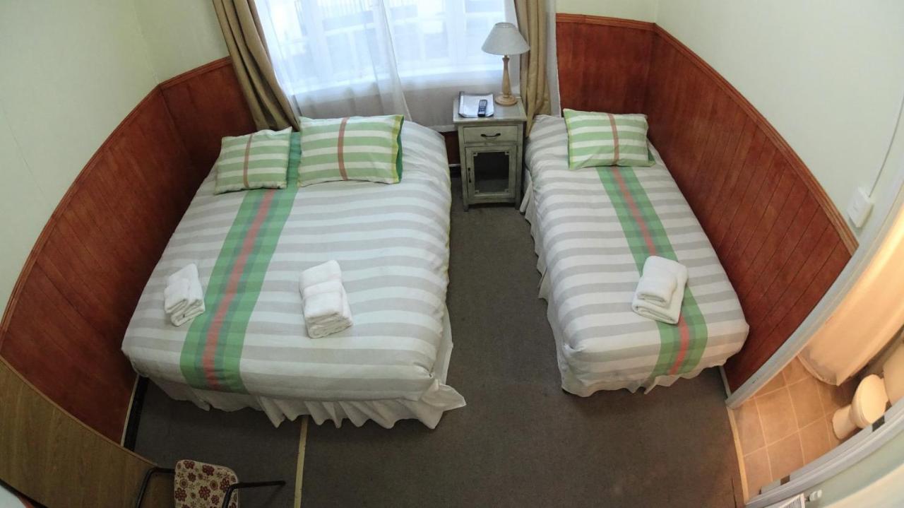 Hostal Y Cabanas Ainil Punta Arenas Exteriér fotografie
